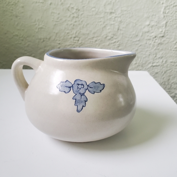 Round Gravy Boat Yorktowne (USA) by PFALTZGRAFF - Picture 2 of 6